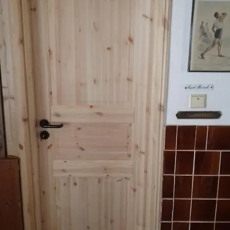 Ruhig Und Spartanisch Wohnen In Lichtenwalde 1 * Niederwiesa