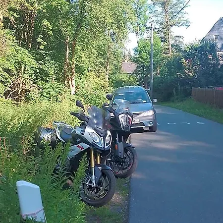 ラブホテル Ruhig Und Spartanisch Wohnen In Lichtenwalde 1