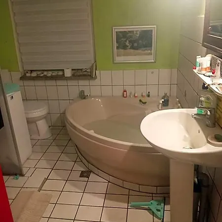ラブホテル Ruhig Und Spartanisch Wohnen In Lichtenwalde 1 Niederwiesa